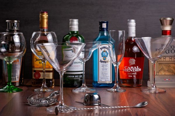 Le guide essentiel pour choisir votre kit cocktail barman amateur